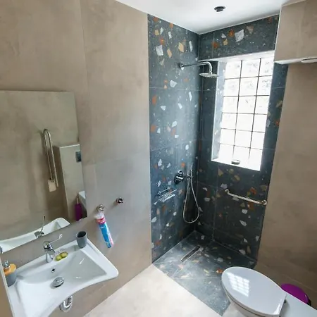 מלון דירות Lighthouse קריופיגי