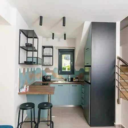 Lighthouse מלון דירות 4*