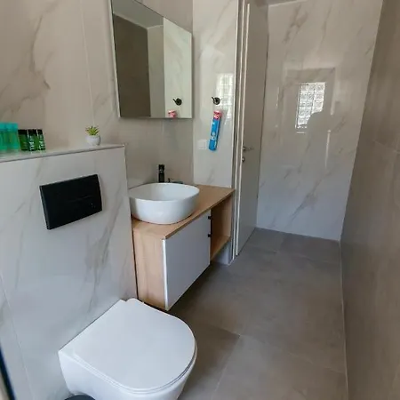 Lighthouse מלון דירות