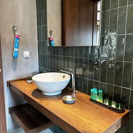 מלון דירות Lighthouse