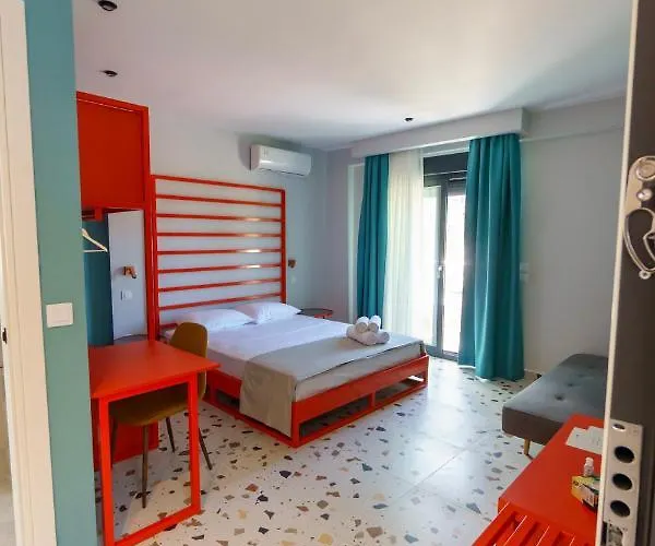 Lighthouse Aparthotel Kriopigi