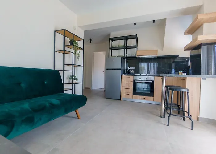 Lighthouse Aparthotel 4*