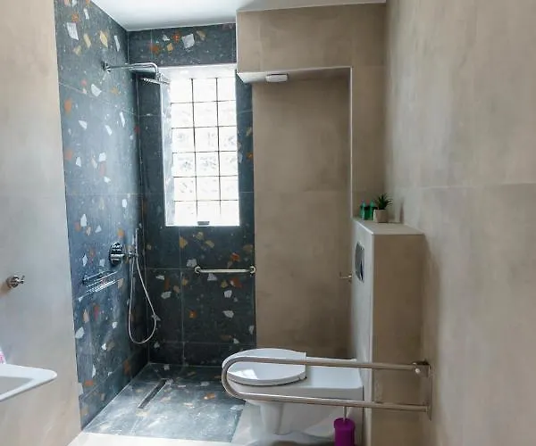 Lighthouse 4* Kriopigi