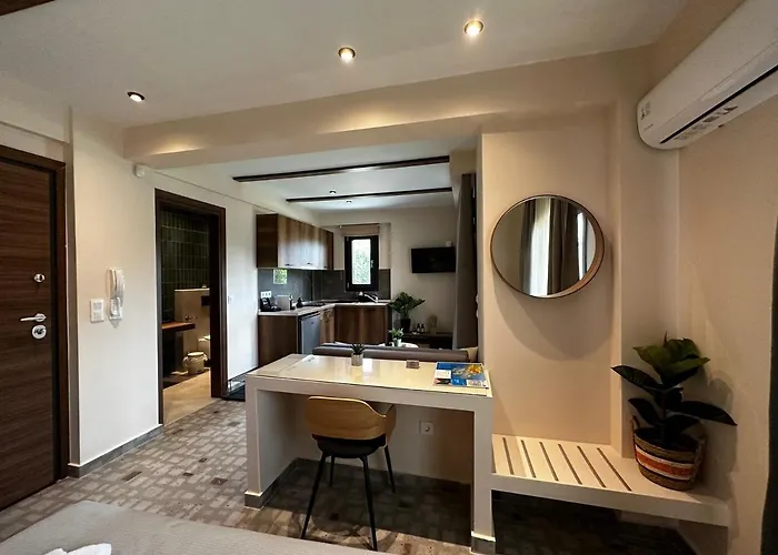 Lighthouse Aparthotel Kriopigi