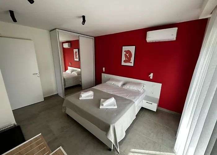 Lighthouse Aparthotel 4*