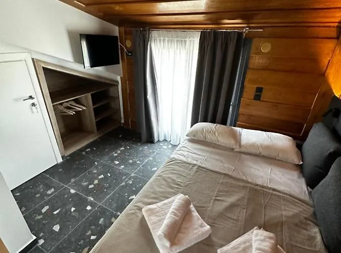 Lighthouse Aparthotel 4*