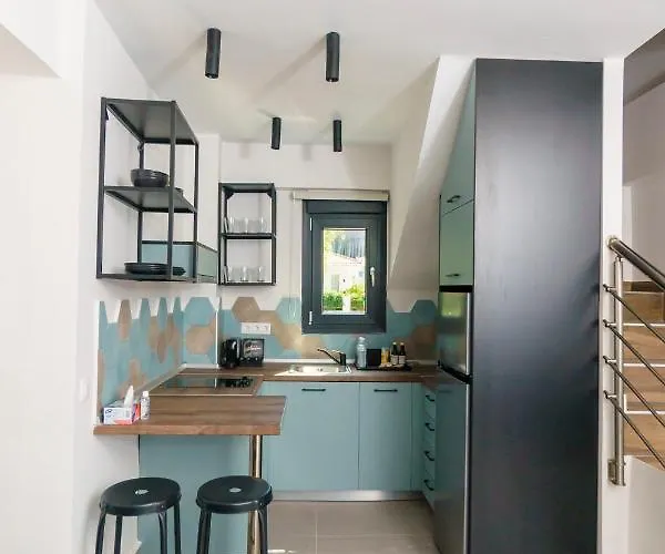 Lighthouse Ξενοδοχείο με διαμερίσματα 4*