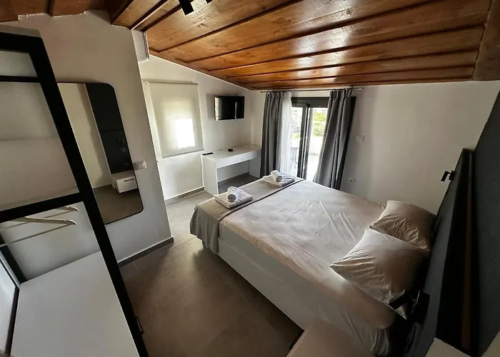 Lighthouse 4* Κρυοπηγή